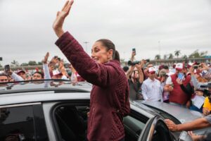 ”¡LOS JÓVENES ESTAMOS CON CLAUDIA! CLAUDIA SHEINBAUM LLEGA A TAMAULIPAS ENTRE PORRAS Y ABRAZOS